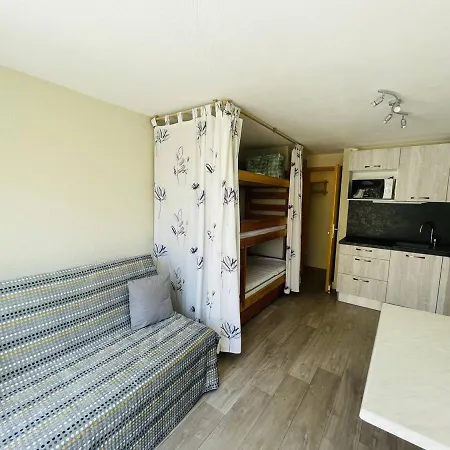 아파트 Renove En Rez-de-jardin, Terrasse Et A 3 Min A Pied - Fr-1-723-99 아그