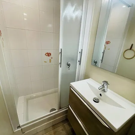 Renove En Rez-de-jardin, Terrasse Et A 3 Min A Pied - Fr-1-723-99 * 아그